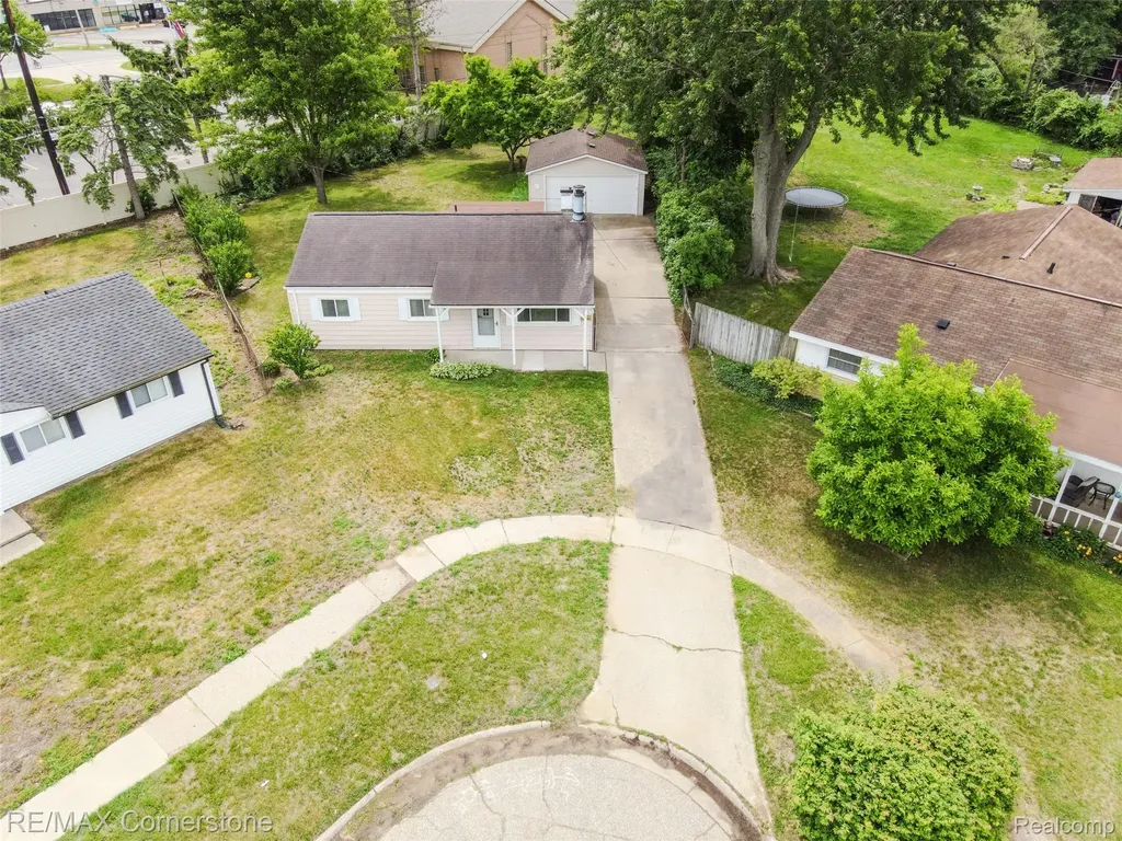 2161 Alanson Street Westland City MI 48186