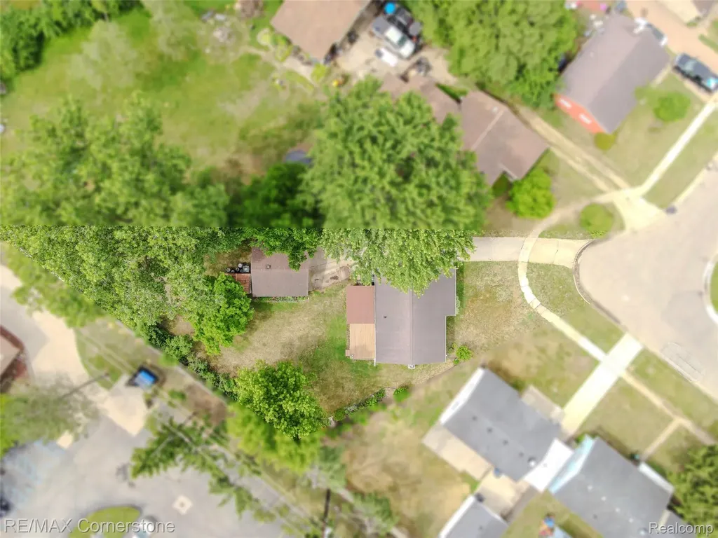 2161 Alanson Street Westland City MI 48186