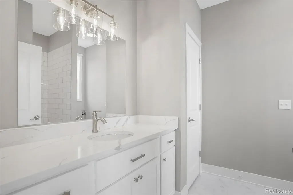 2255 Gilder Drive Marion Township MI 48843