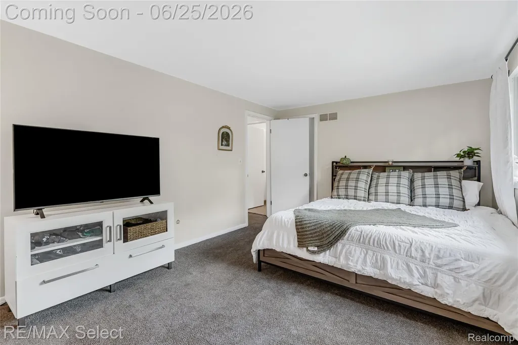 13031 Lockmoor Drive Grand Blanc City MI 48439