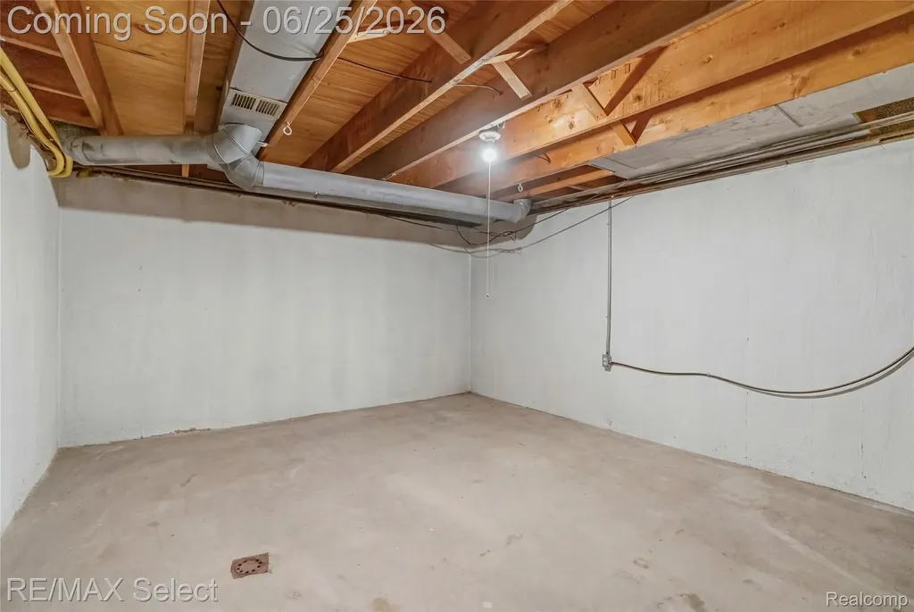 13031 Lockmoor Drive Grand Blanc City MI 48439