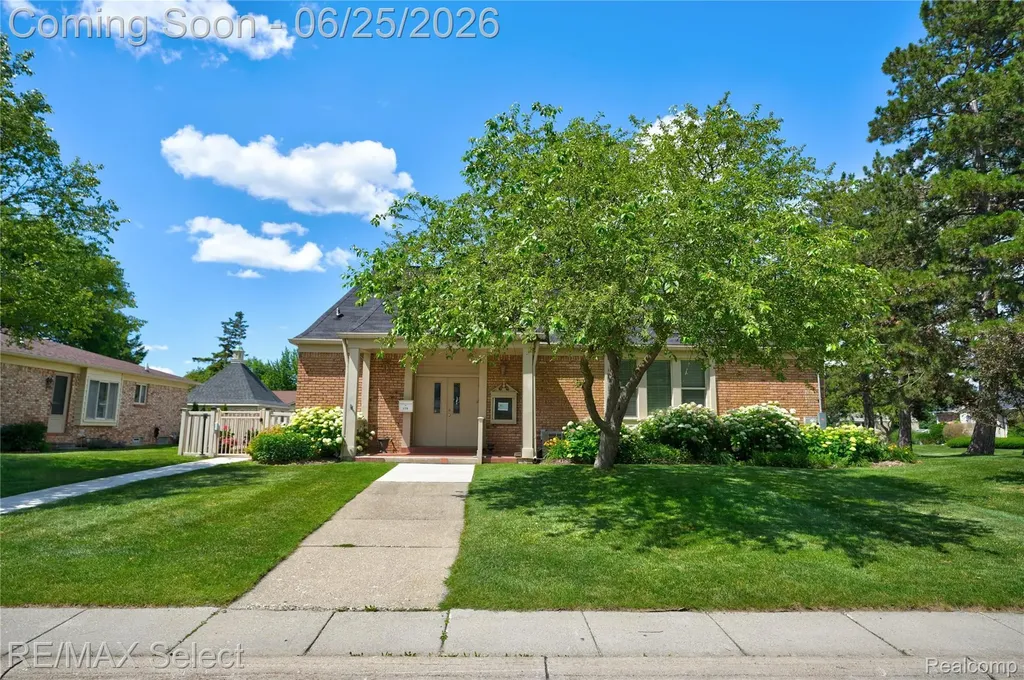 13031 Lockmoor Drive Grand Blanc City MI 48439
