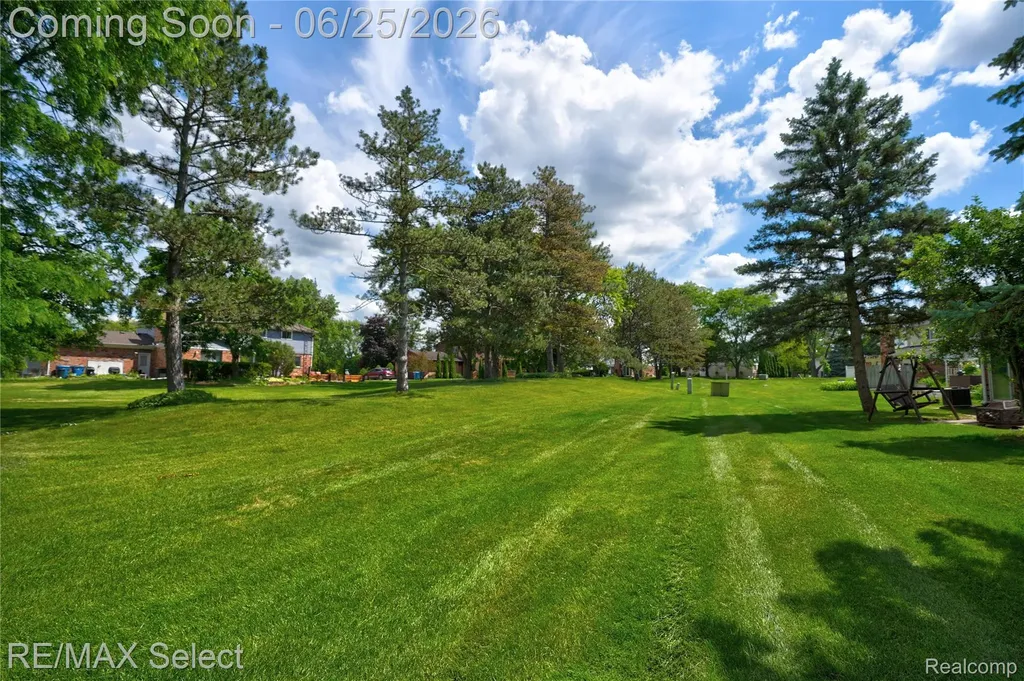 13031 Lockmoor Drive Grand Blanc City MI 48439