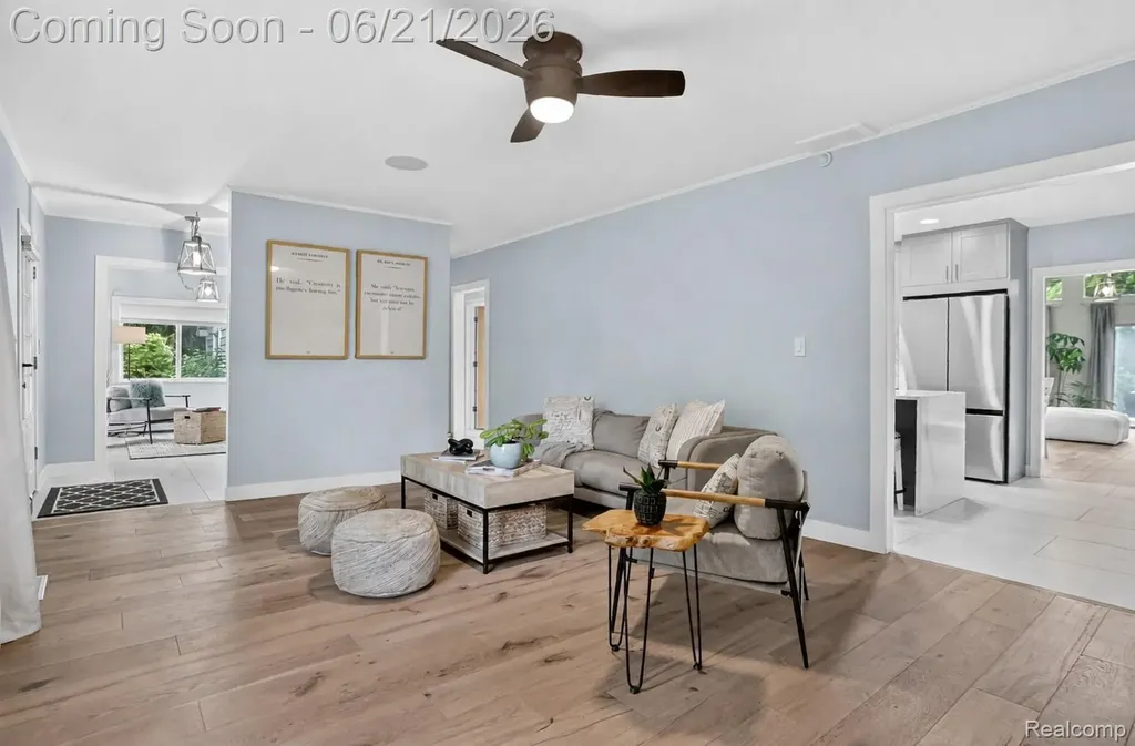 3885 Quarton Road Bloomfield Charter Township MI 48302