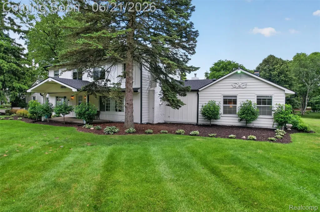 3885 Quarton Road Bloomfield Charter Township MI 48302