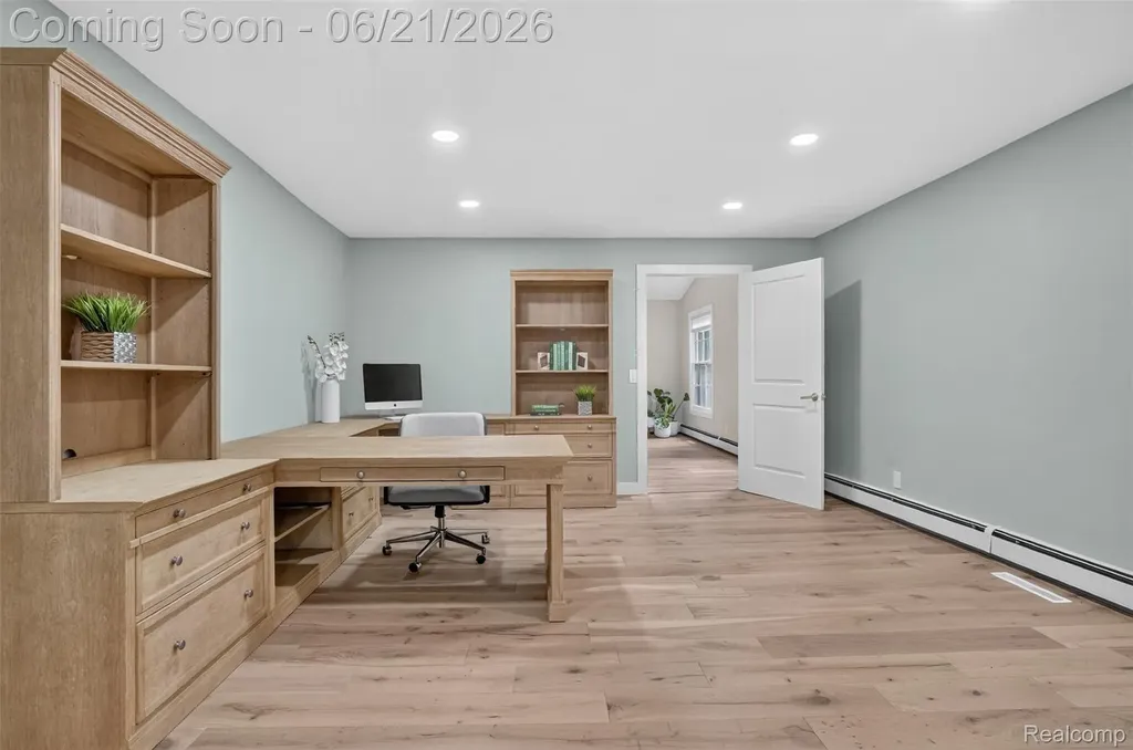 3885 Quarton Road Bloomfield Charter Township MI 48302