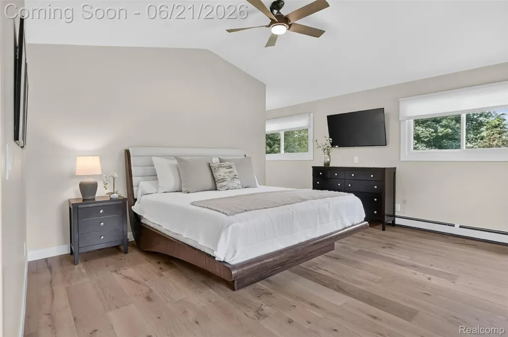 3885 Quarton Road Bloomfield Charter Township MI 48302