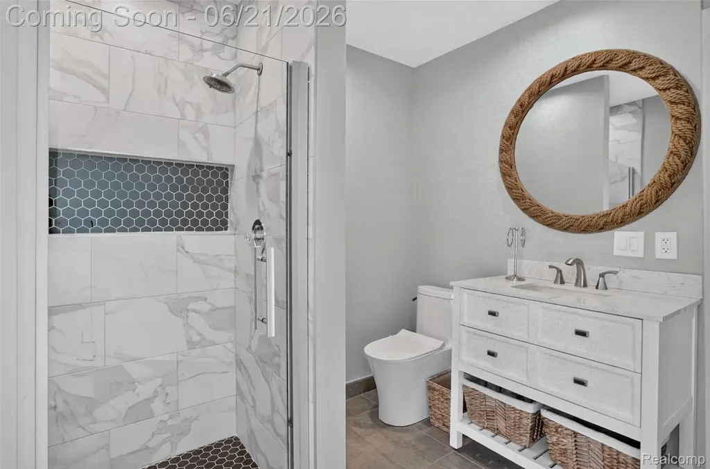 3885 Quarton Road Bloomfield Charter Township MI 48302
