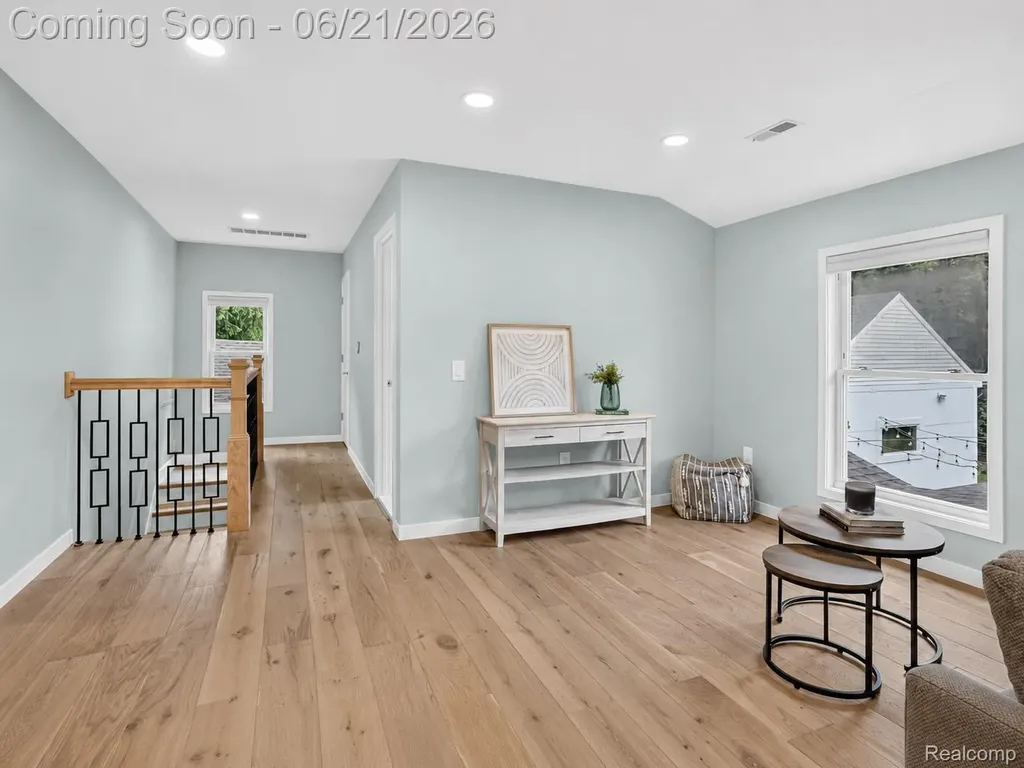 3885 Quarton Road Bloomfield Charter Township MI 48302