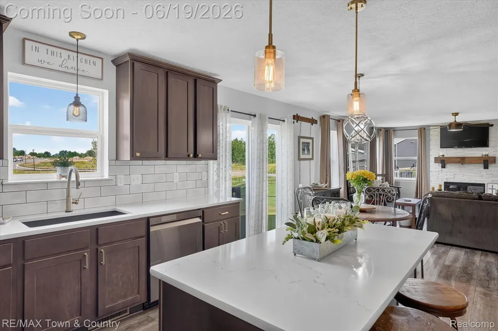 13148 River Rock Pass Fenton Charter Township MI 48451