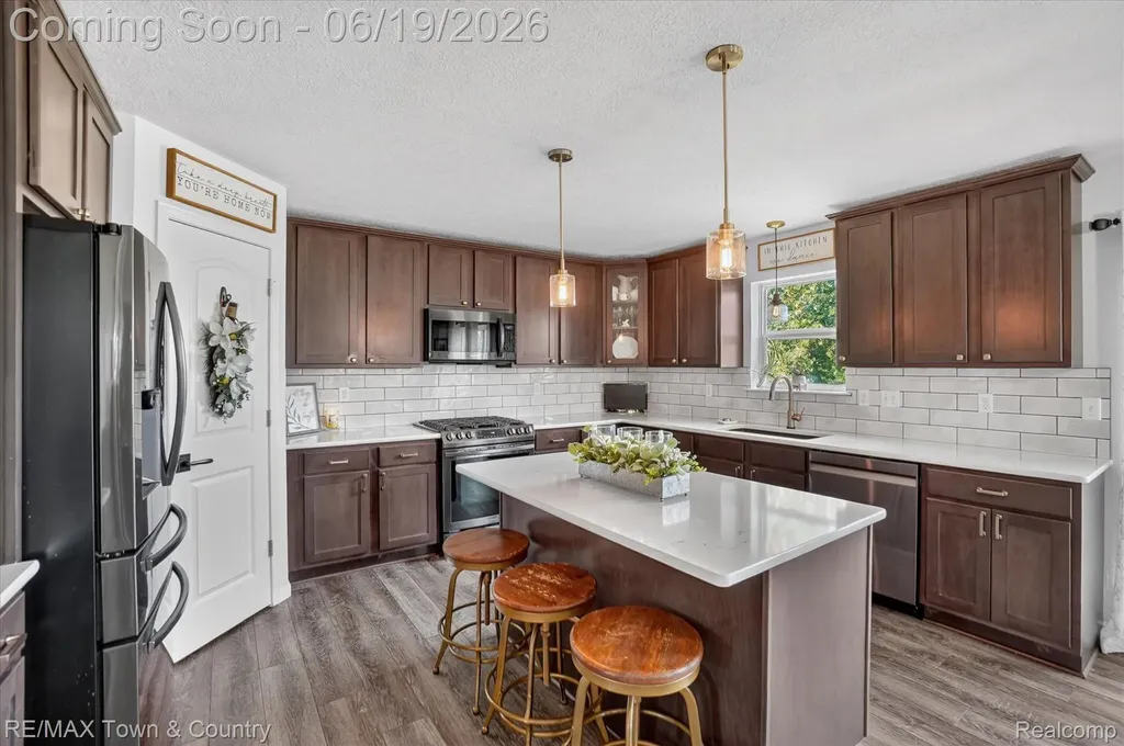 13148 River Rock Pass Fenton Charter Township MI 48451