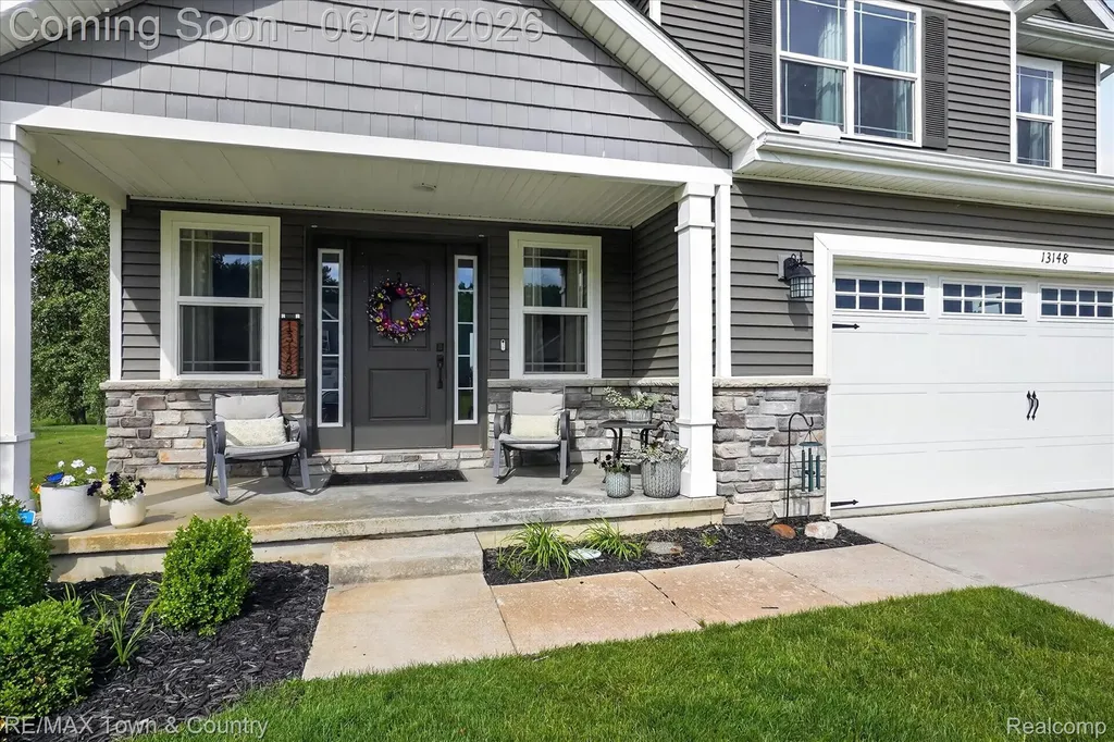 13148 River Rock Pass Fenton Charter Township MI 48451