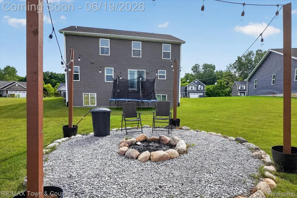 13148 River Rock Pass Fenton Charter Township MI 48451