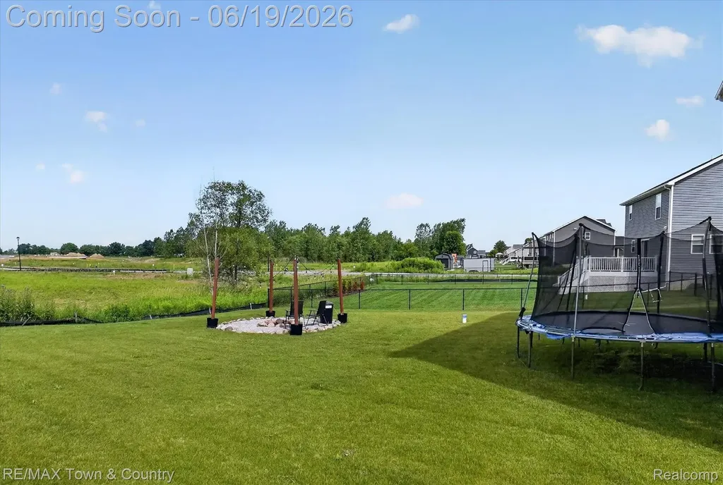 13148 River Rock Pass Fenton Charter Township MI 48451