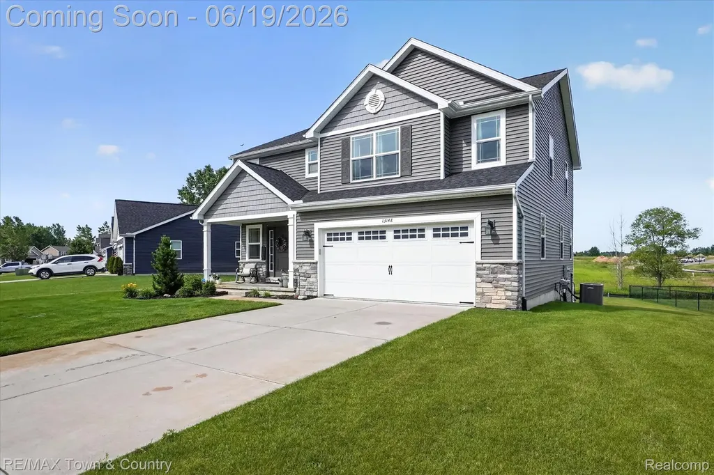 13148 River Rock Pass Fenton Charter Township MI 48451