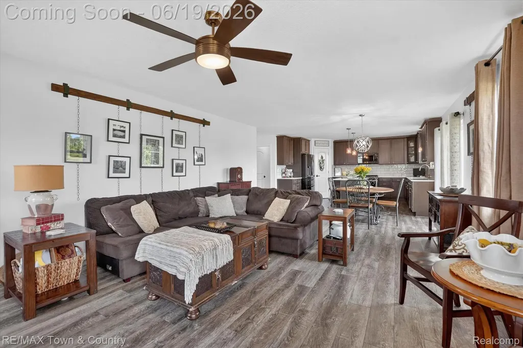 13148 River Rock Pass Fenton Charter Township MI 48451