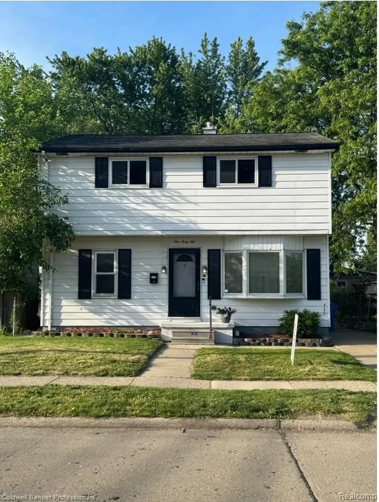 142 E Dallas Avenue E Madison Heights City MI 48071