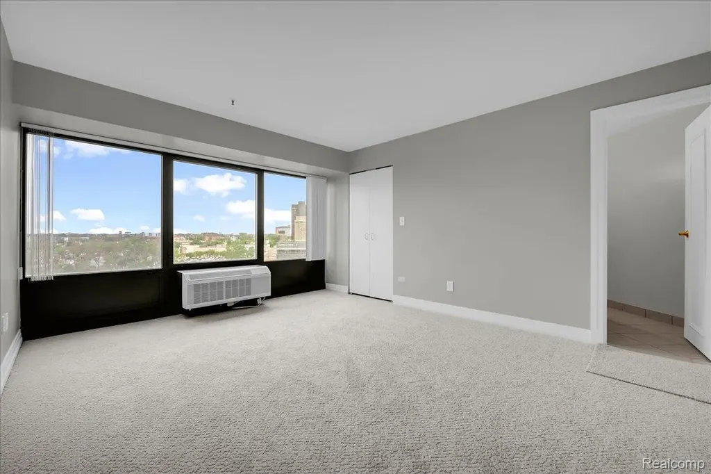1001 W Jefferson Avenue Detroit City MI 48226