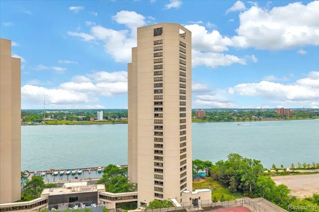 1001 W Jefferson Avenue Detroit City MI 48226
