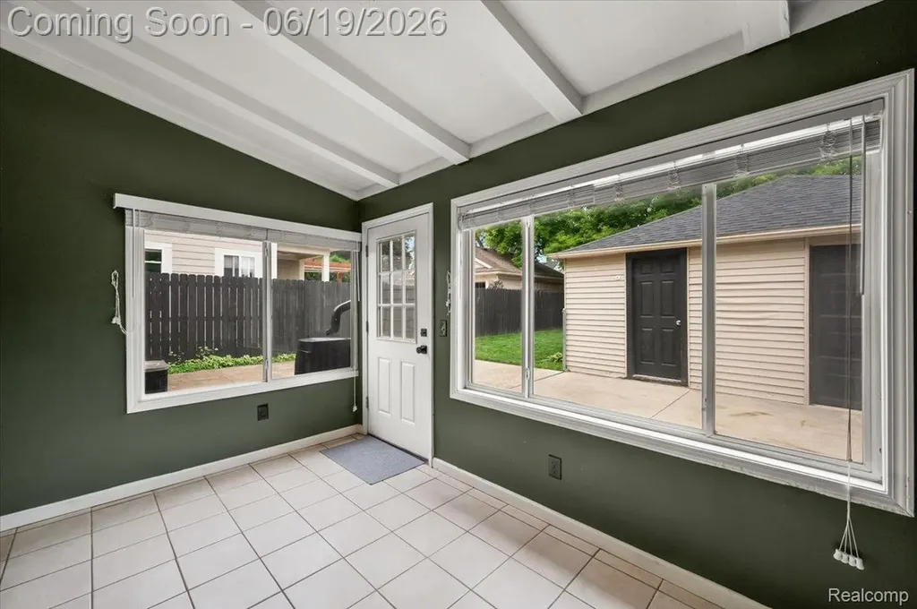 1186 Larkmoor Boulevard Berkley City MI 48072
