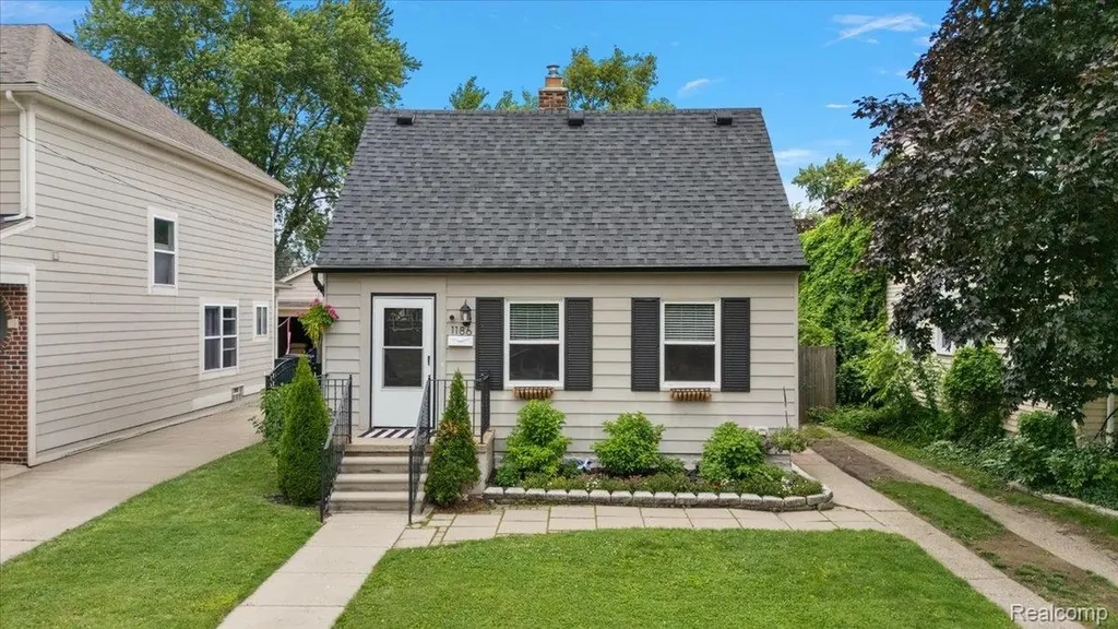 1186 Larkmoor Boulevard Berkley City MI 48072