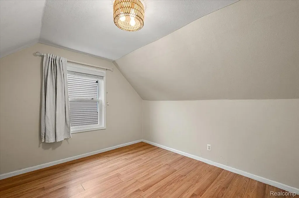 1186 Larkmoor Boulevard Berkley City MI 48072