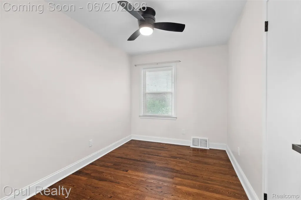 11441 Brookfield Street Livonia City MI 48150