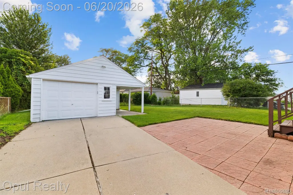 11441 Brookfield Street Livonia City MI 48150