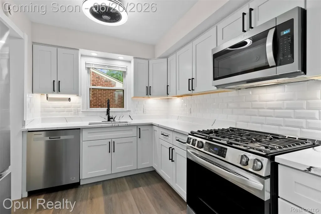 11441 Brookfield Street Livonia City MI 48150