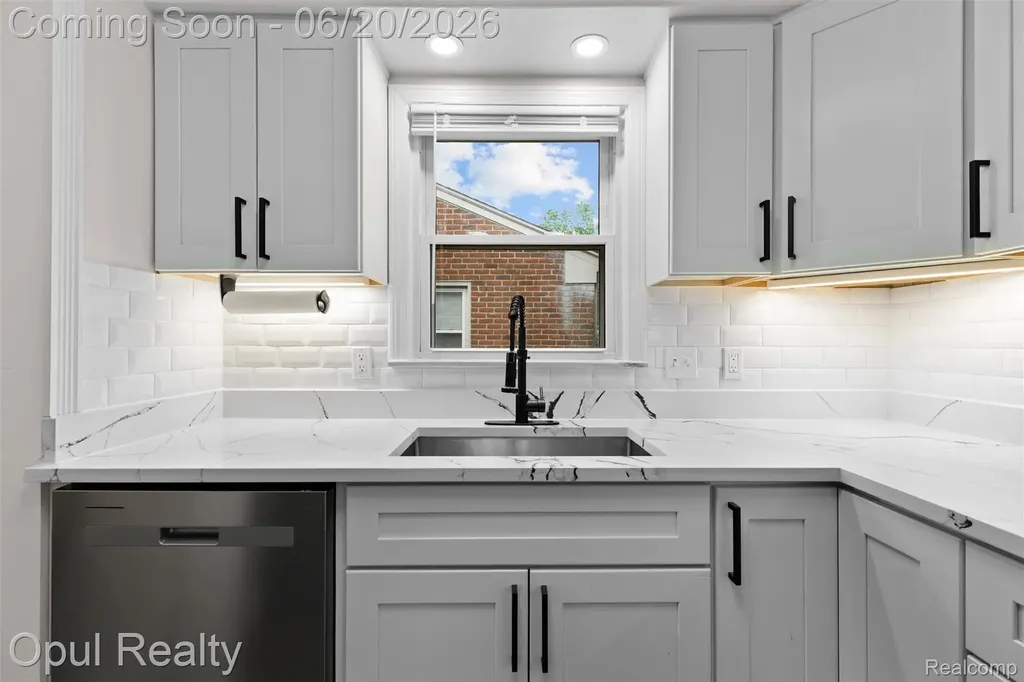 11441 Brookfield Street Livonia City MI 48150