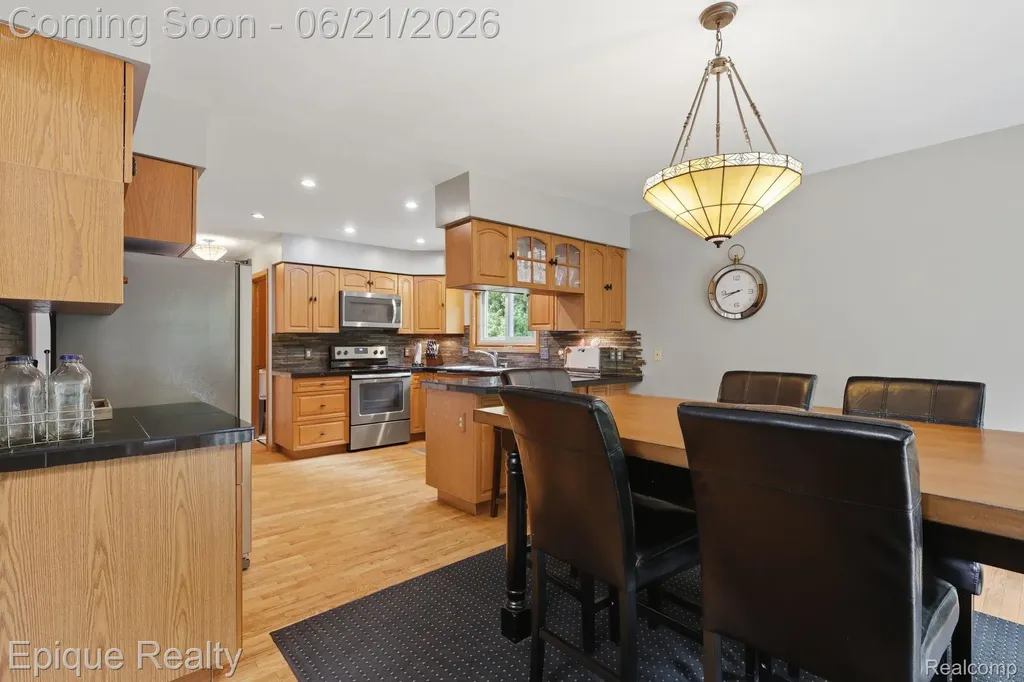 2348 Rochester Road Addison Township MI 48367