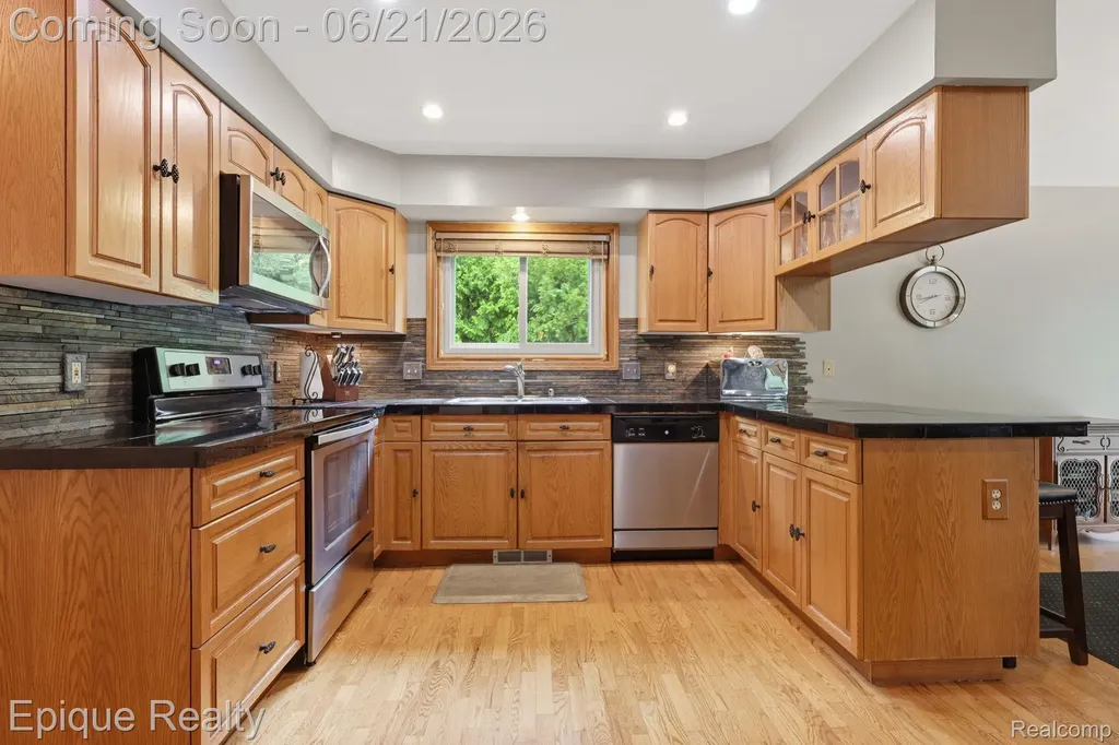 2348 Rochester Road Addison Township MI 48367