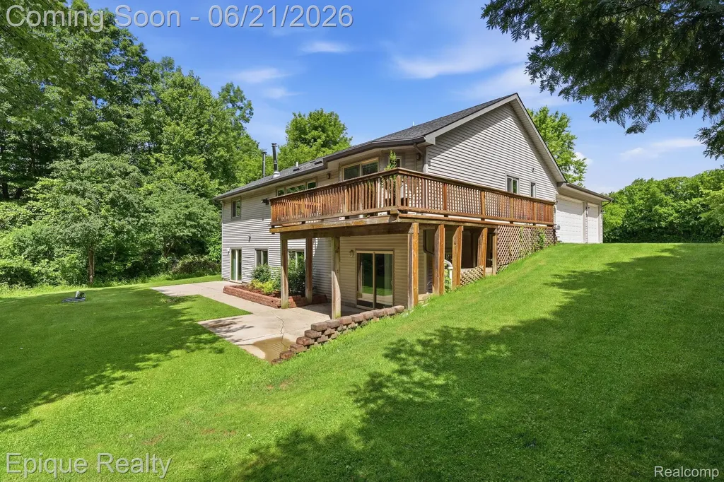 2348 Rochester Road Addison Township MI 48367