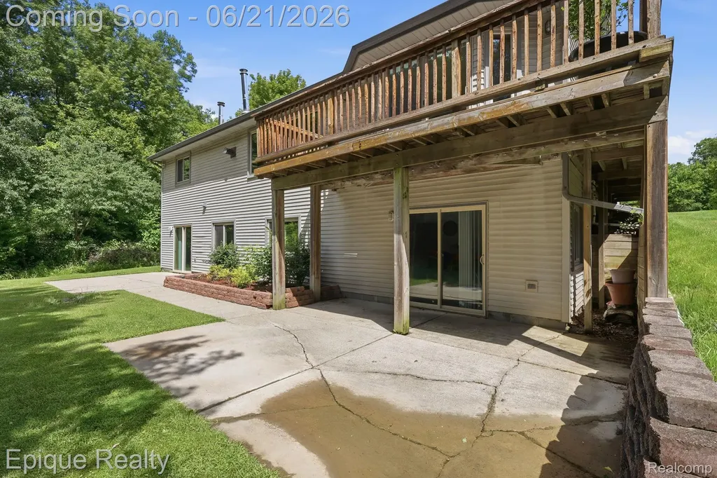 2348 Rochester Road Addison Township MI 48367