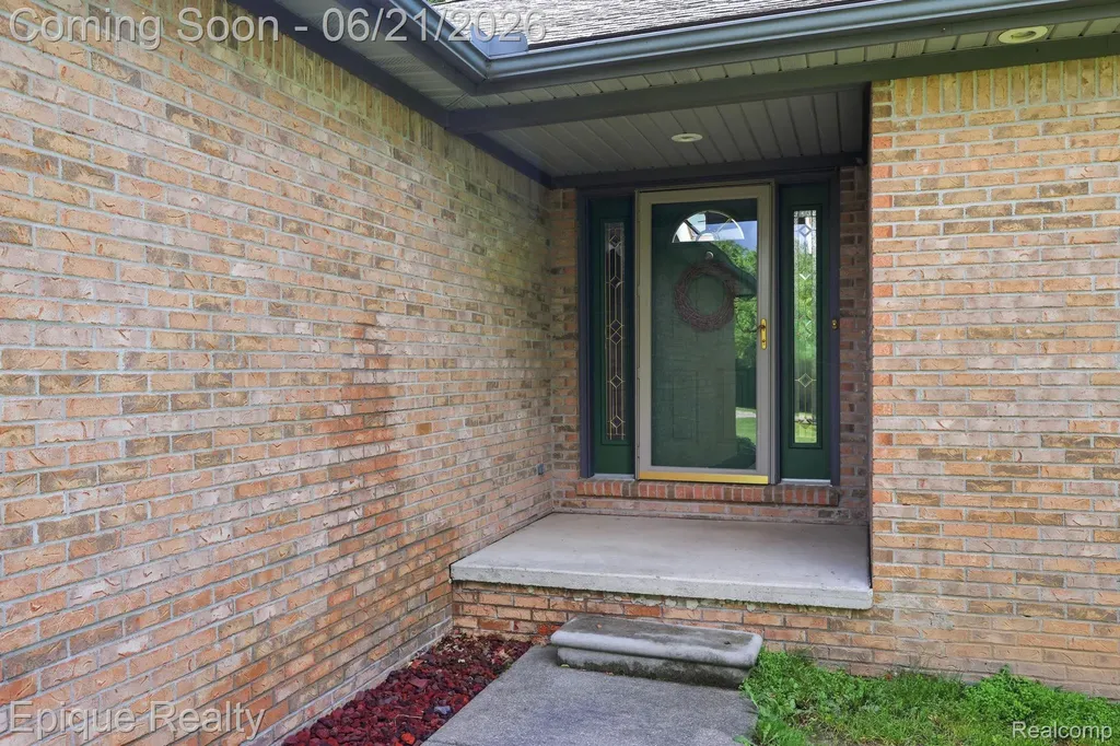 2348 Rochester Road Addison Township MI 48367