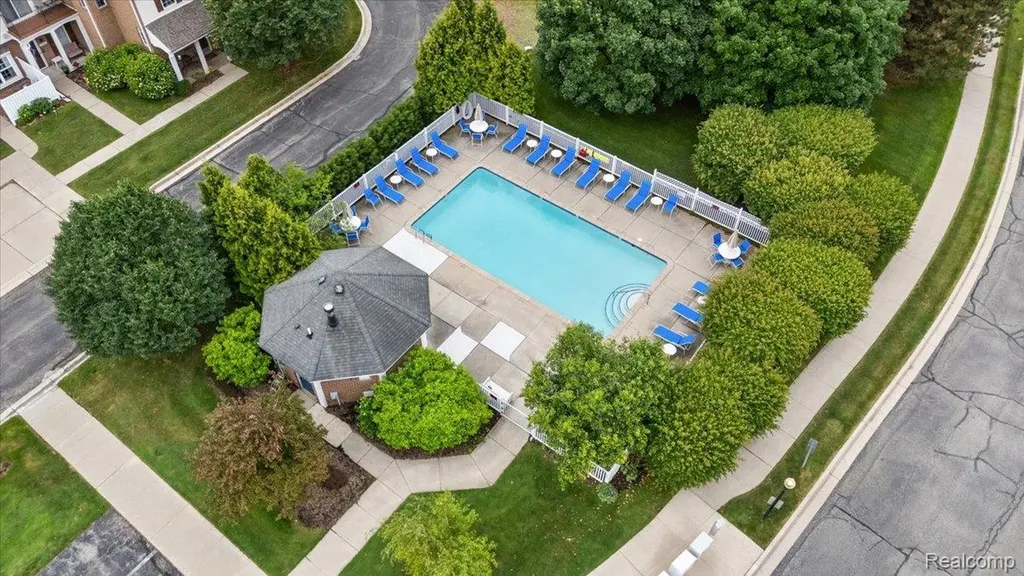 776 Amberly Drive Waterford Charter Township MI 48328