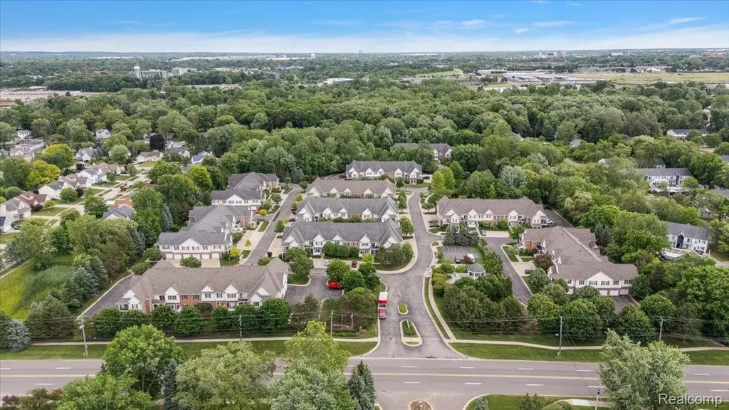 776 Amberly Drive Waterford Charter Township MI 48328