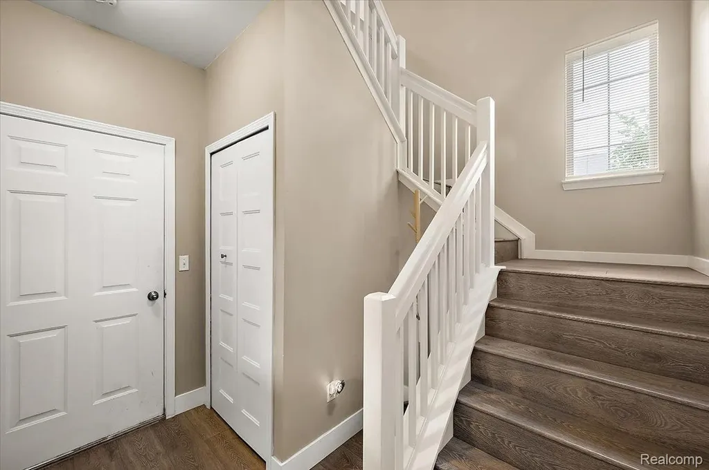 776 Amberly Drive Waterford Charter Township MI 48328
