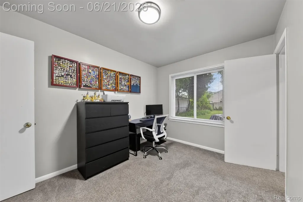 24660 Ridgedale Street Oak Park City MI 48237