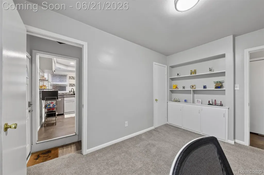 24660 Ridgedale Street Oak Park City MI 48237