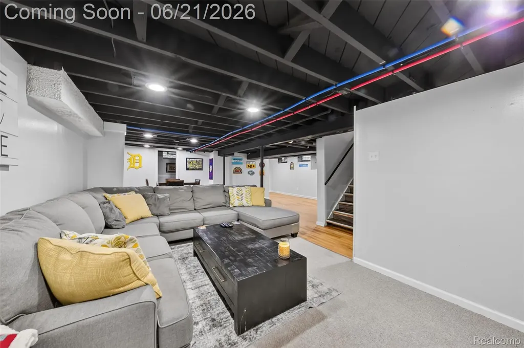 24660 Ridgedale Street Oak Park City MI 48237