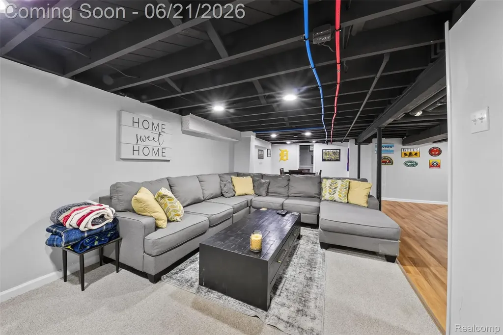 24660 Ridgedale Street Oak Park City MI 48237