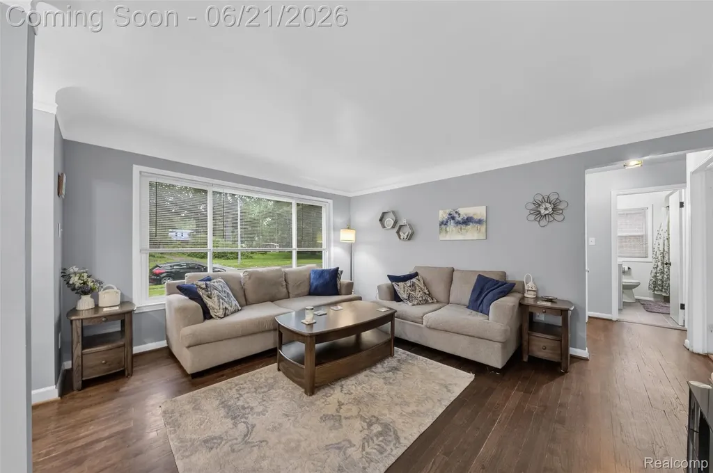 24660 Ridgedale Street Oak Park City MI 48237