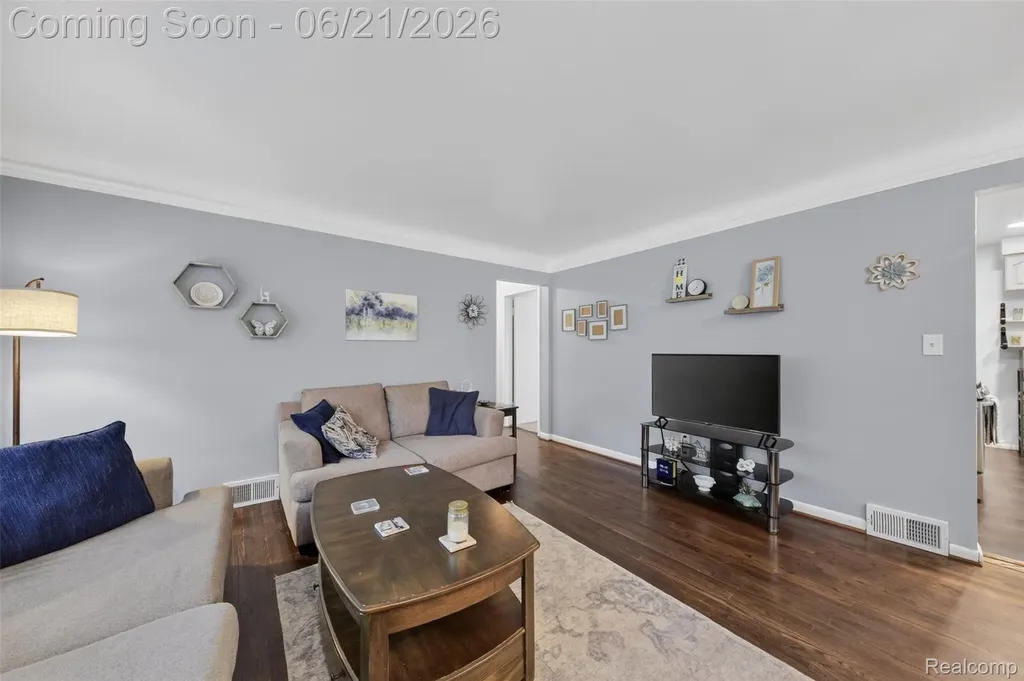 24660 Ridgedale Street Oak Park City MI 48237