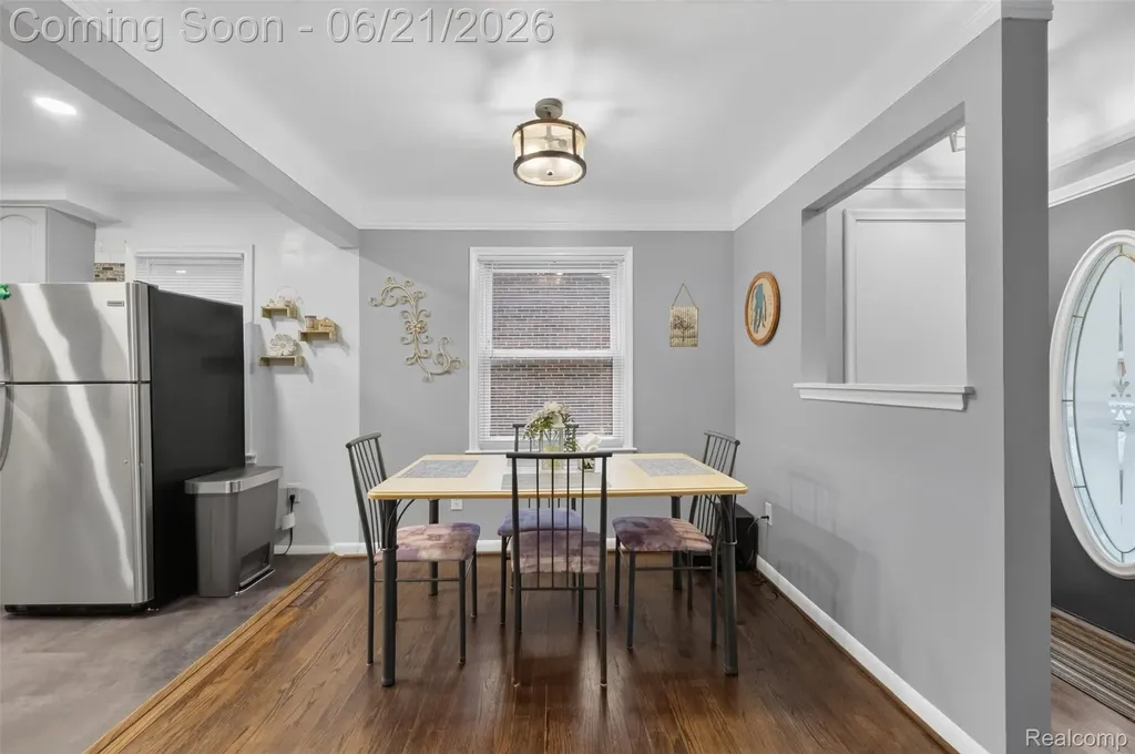 24660 Ridgedale Street Oak Park City MI 48237