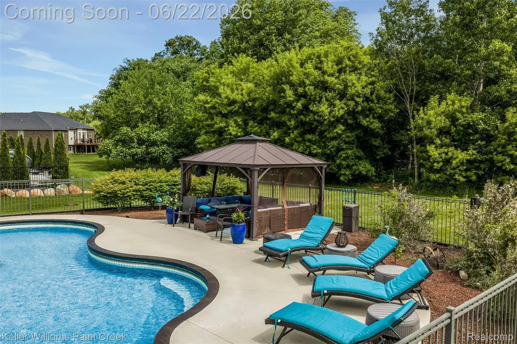 75644 Elk Horn Drive Bruce Township MI 48065