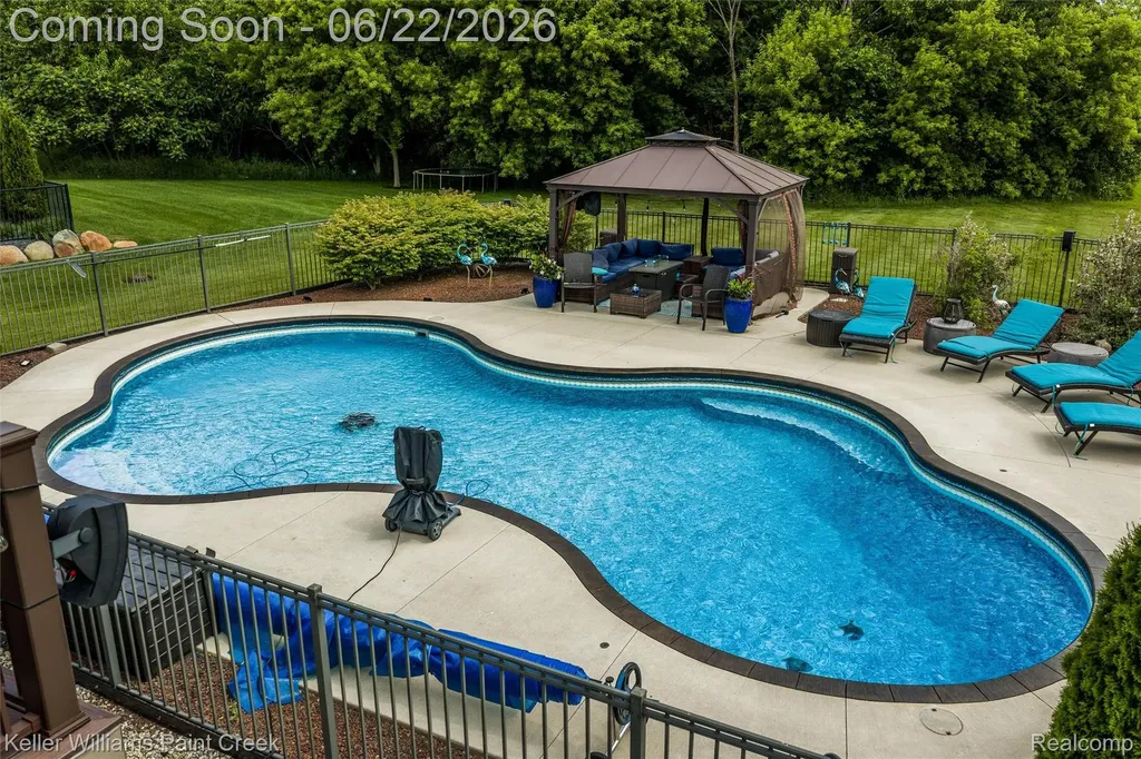 75644 Elk Horn Drive Bruce Township MI 48065