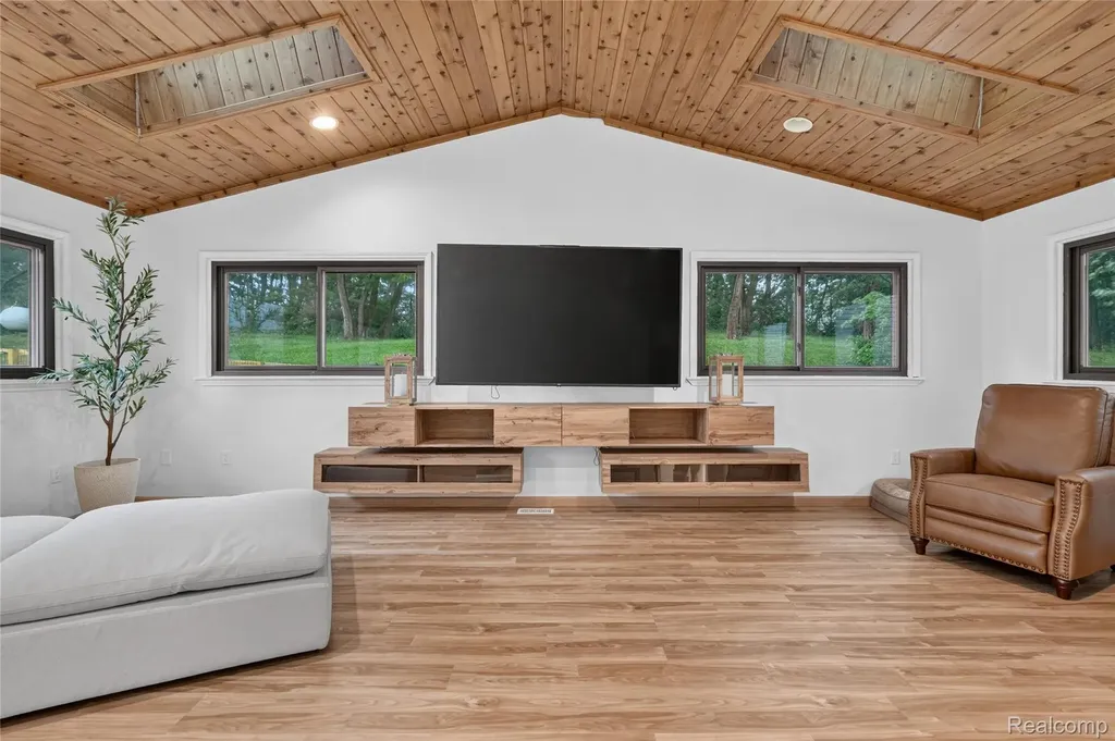8655 Joey Drive Putnam Township MI 48169
