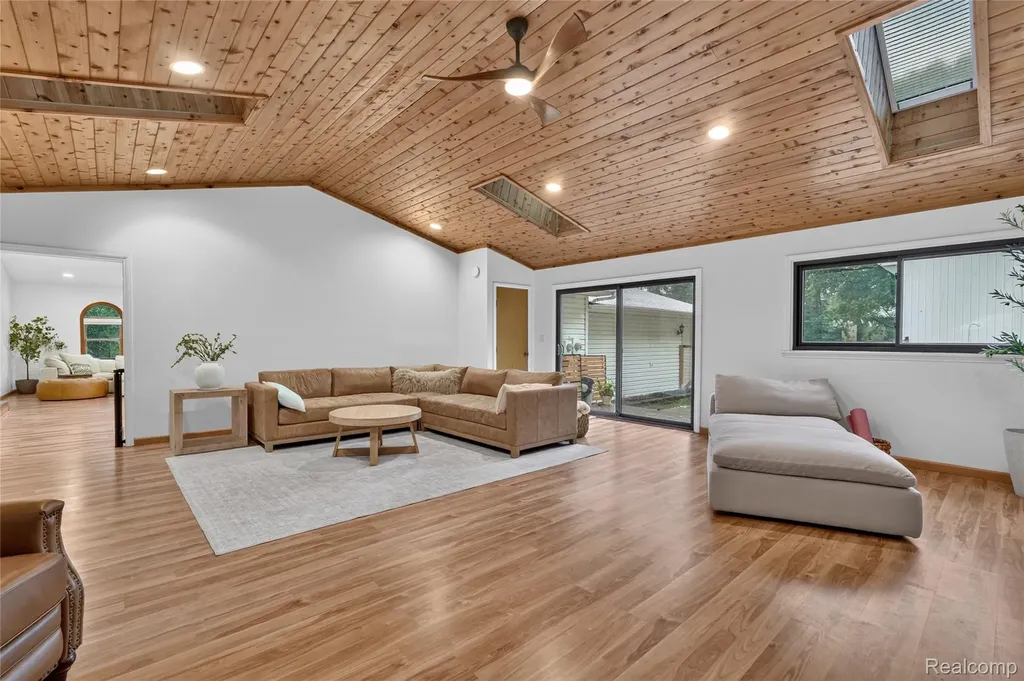 8655 Joey Drive Putnam Township MI 48169