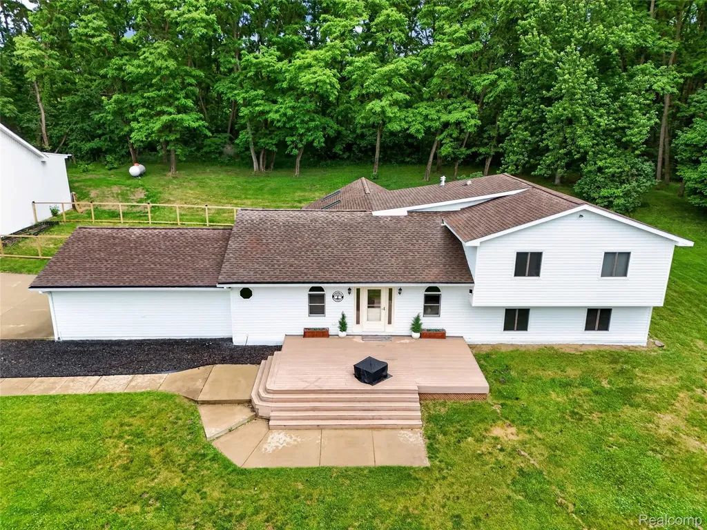 8655 Joey Drive Putnam Township MI 48169
